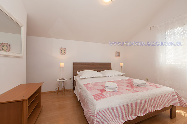 apartments Birgmajer, Podgora - first bedroom