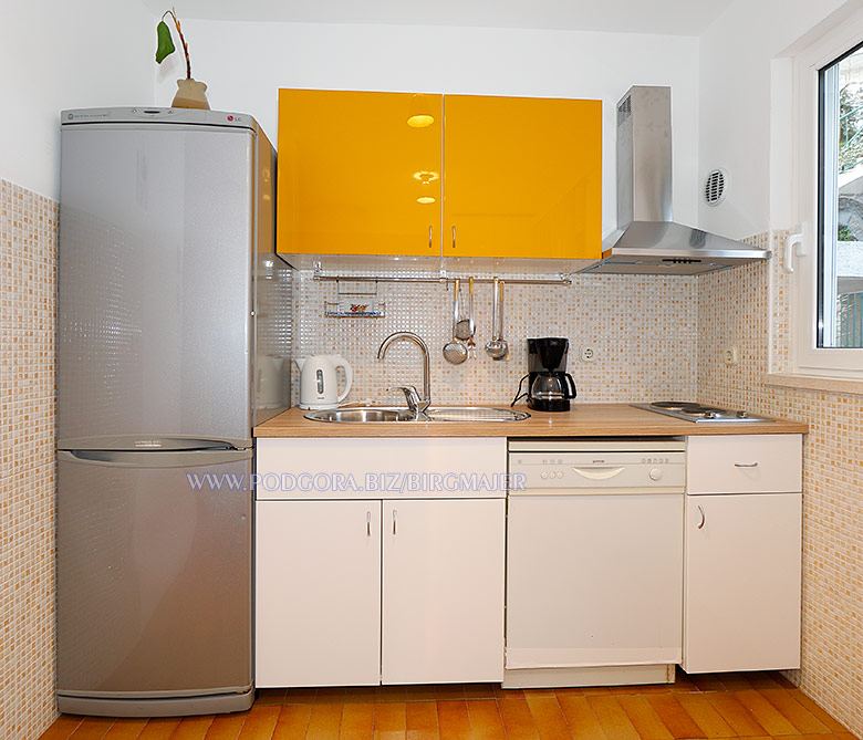 apartments Birgmajer, Podgora - kitchen