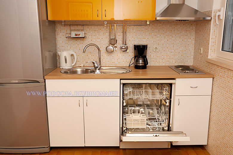 apartments Birgmajer, Podgora - kitchen