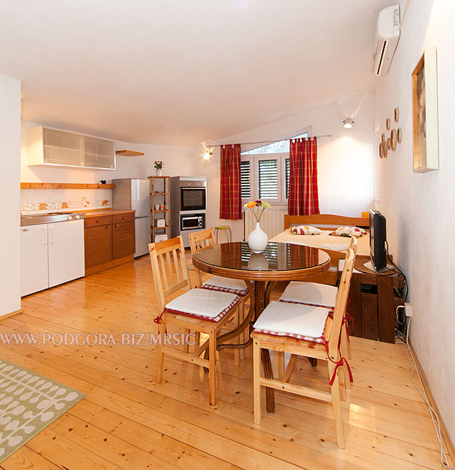 apartment Mrsi, Podgora - dining room