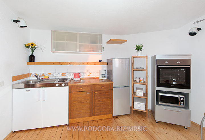 apartment Mrsi, Podgora - kitchen