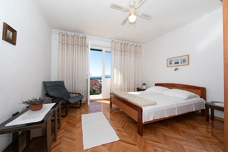 Apartments Mrsi, Podgora - bedroom