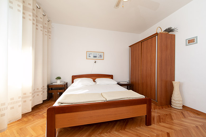 Apartments Mrsi, Podgora - bedroom