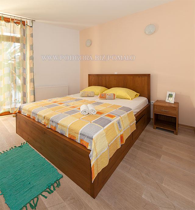 apartments Pomalo, Podgora - bedroom