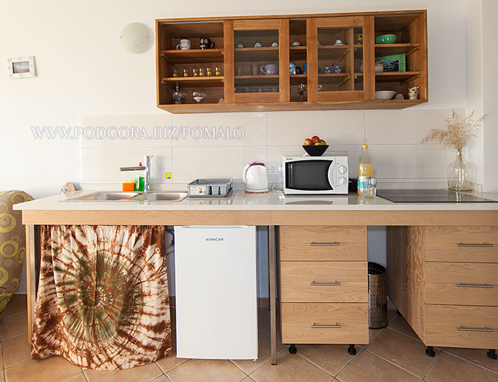 apartments Pomalo, Podgora - kitchen