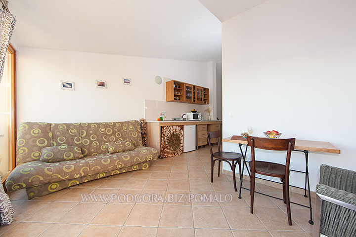 apartments Pomalo, Podgora - living room