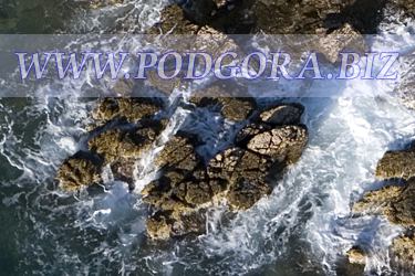 Podgora waves on sea stones