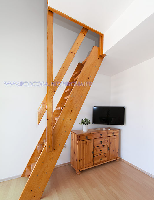 apartments Birgmajer, Podgora - woodden stairs