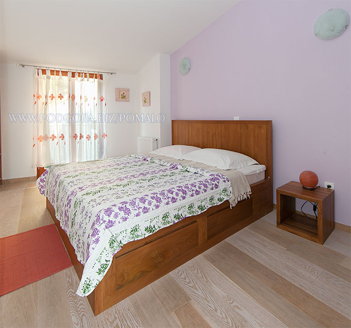 apartments Pomalo, Podgora - bedroom
